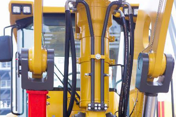 Giải pháp hệ thống ống dẫn dầu cho máy xúc